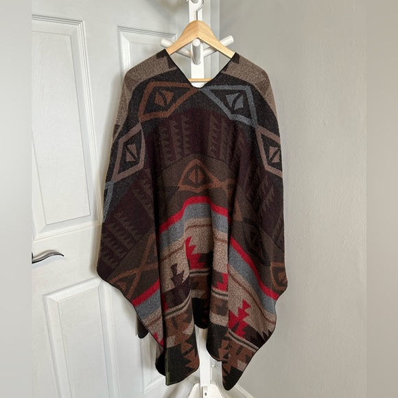 Steve Madden Poncho - Picture 2 of 3